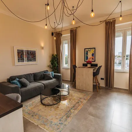 City Harbour Deluxe Suites Zadar Exterior photo