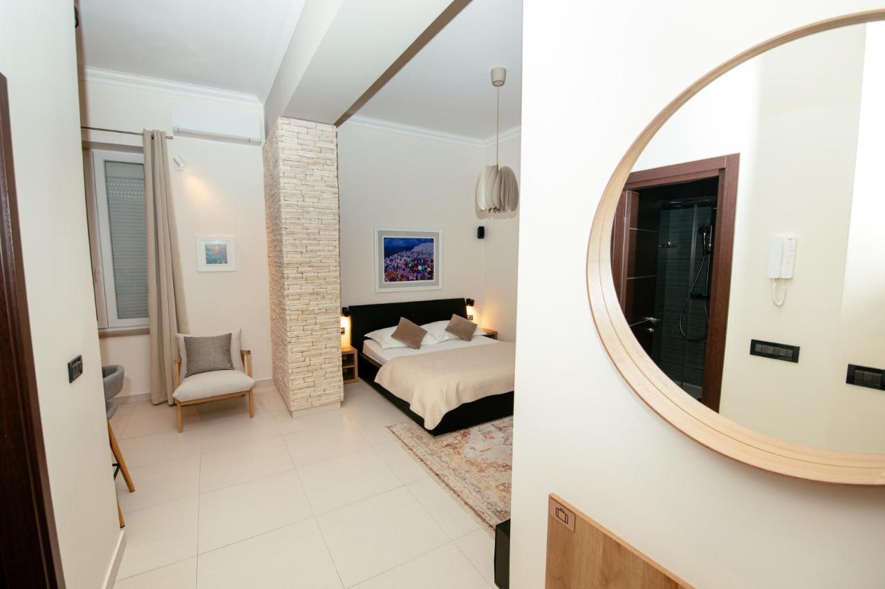 Harbour Deluxe Apartment