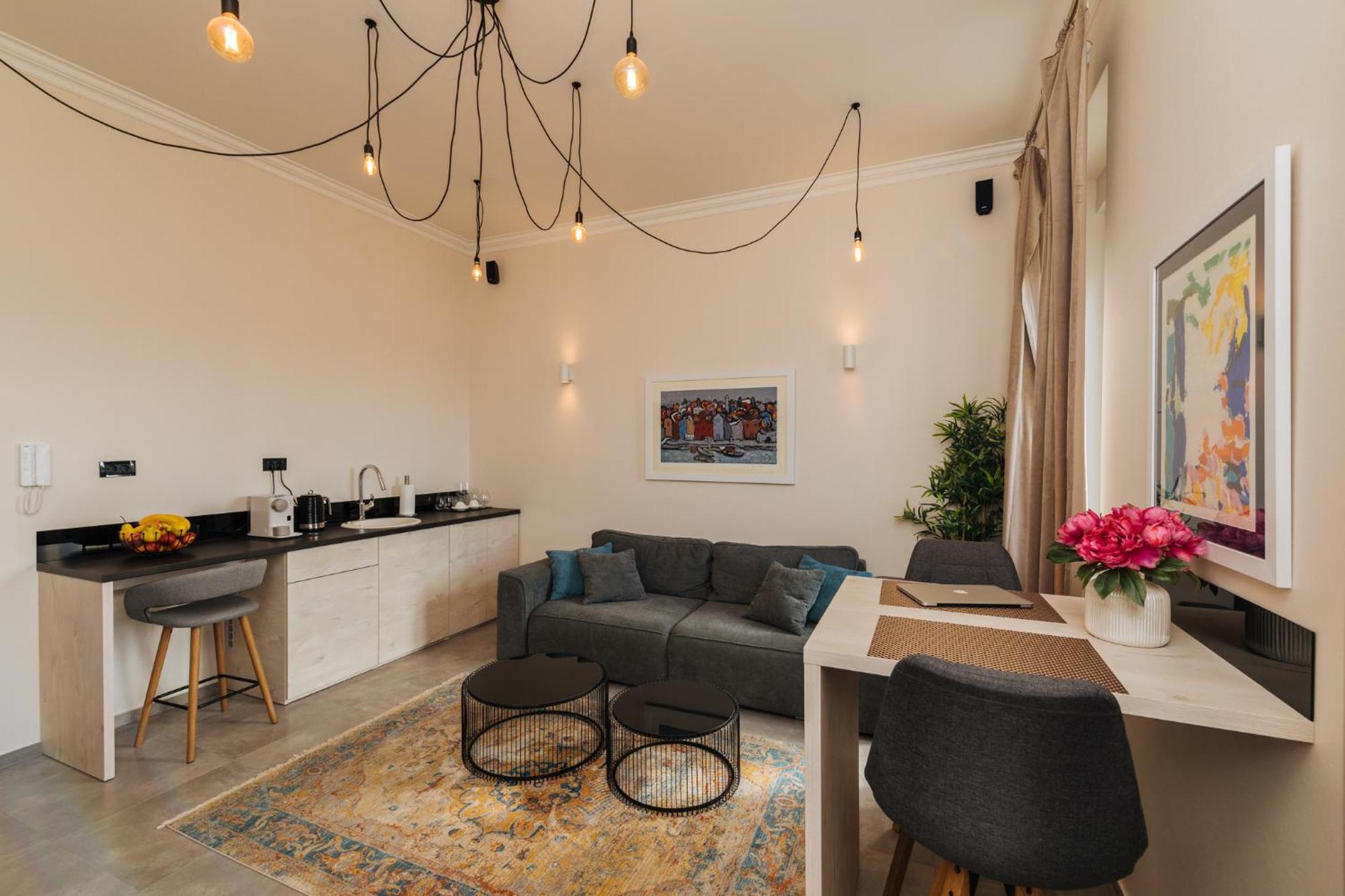 Harbour Deluxe Apartment